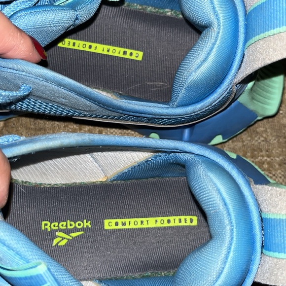 REEBOK SNEAKERS SZ 9.5 - Picture 3 of 6